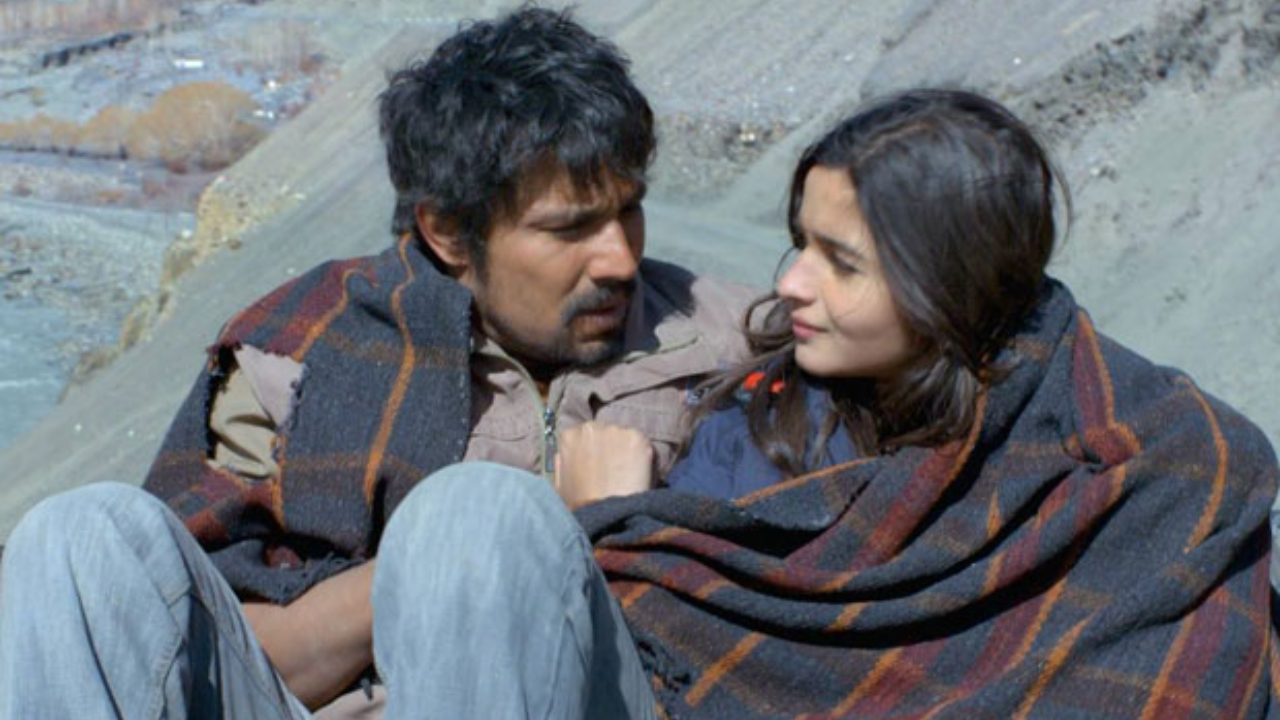 Alia Bhatt and Randeep Hooda in Imtiaz Ali's Highway