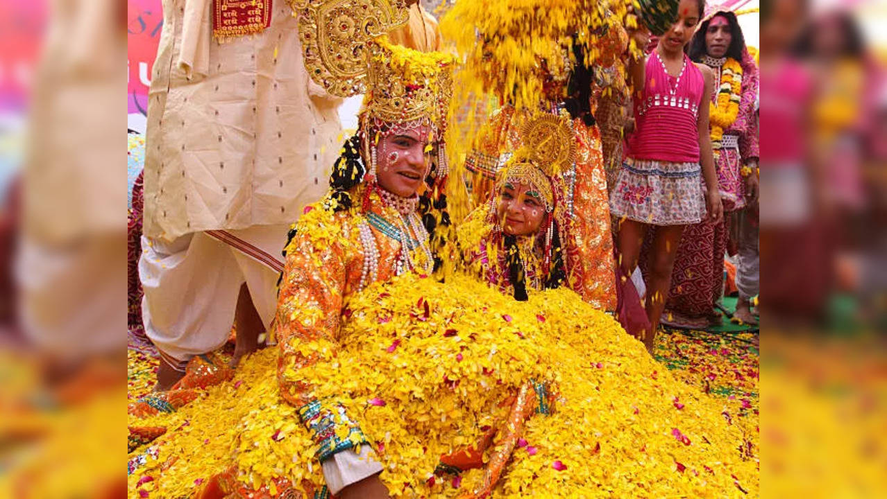 Krishna Radha mandir at Chattarpur