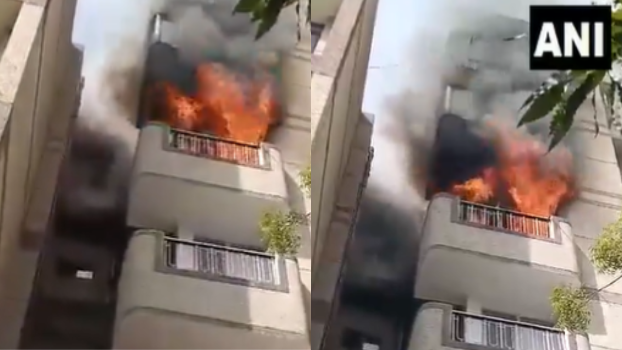 Fire broke out on a floor of a residential apartment in Sector 10 Dwarka earlier today.