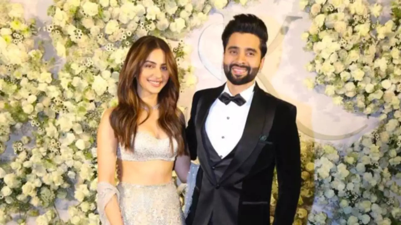 Rakul Preet Singh, Jaccky Bhagnani Are Now Officially Married! The Groom And Bride Exchanged Vows In Matching Outfits