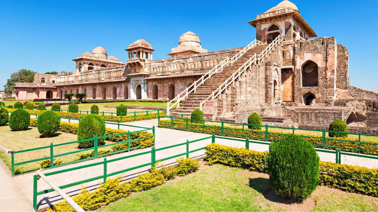 Jahaz Mahal in Mandu. Credit: Canva