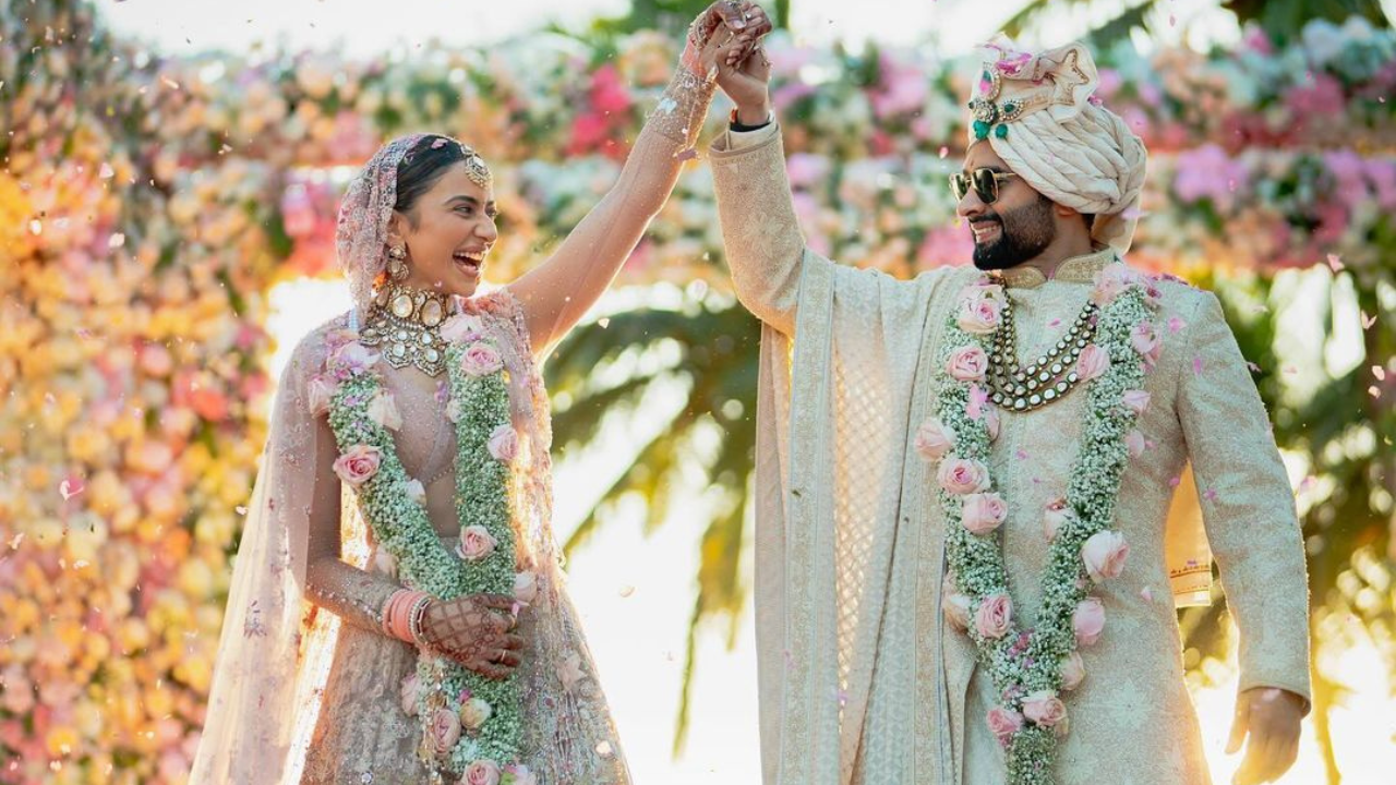 Rakul Preet Singh And Jackky Bhagnani Tied The Knot In Floral Tarun Tahiliani Ensemble