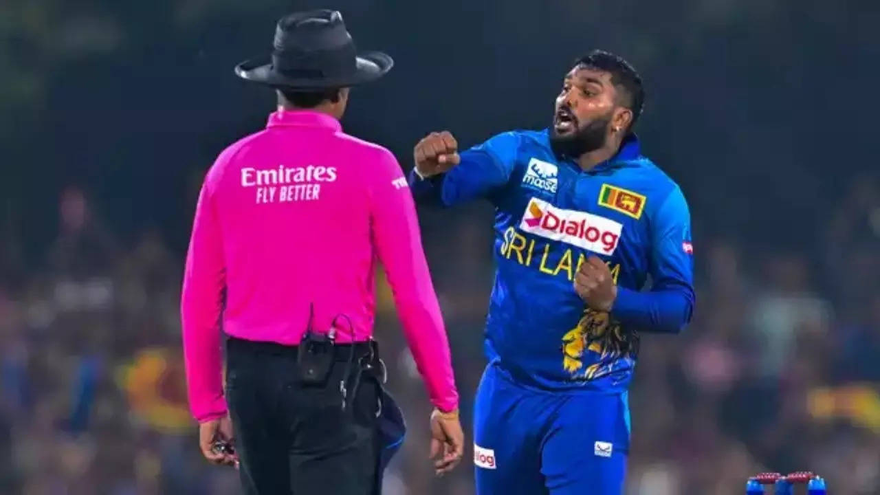 Wanindu Hasaranga Slams Umpire