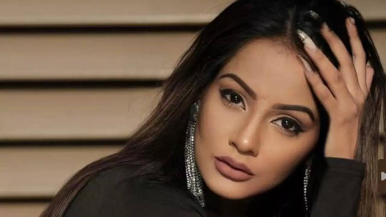 Tanya Singh Death Case: Unanswered Messages And Blocked Numbers; Clues  Emerge In Model Tanya Singh's Suicide Case | India News, Times Now