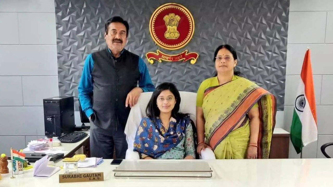 Inspiring! Meet IAS Surabhi Gautam who cleared UPSC At the Age of 21 Along  with GATE, ISRO and Other Exams | UPSC Success Story | Education News,  Times Now