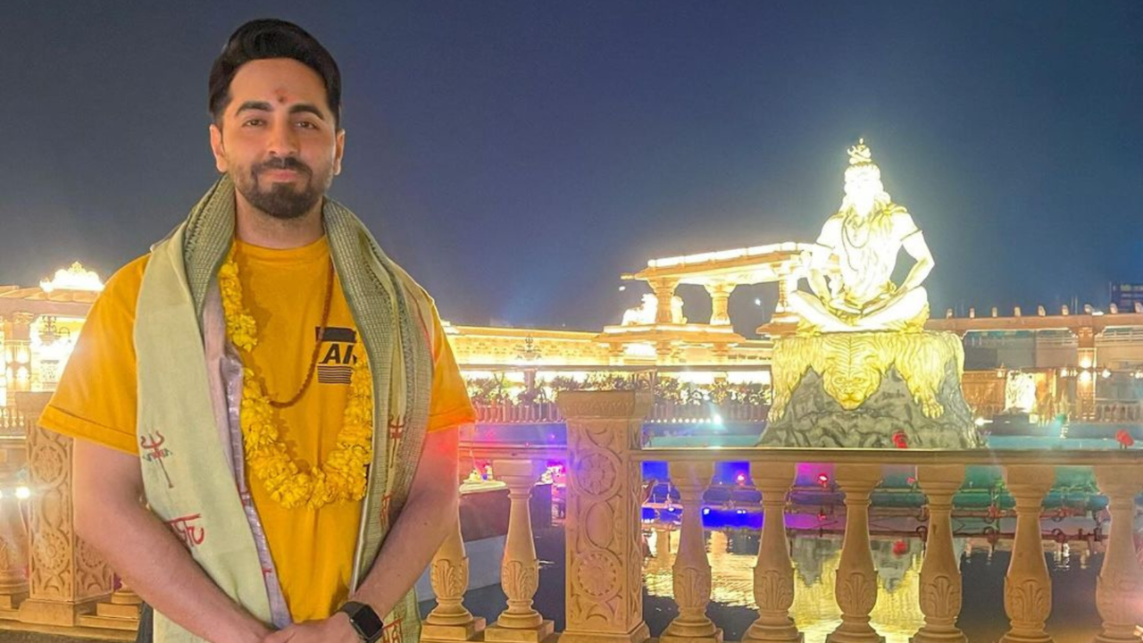 Ayushmann Khurrana Seeks Blessings At Ujjain's Mahakaleshwar Temple