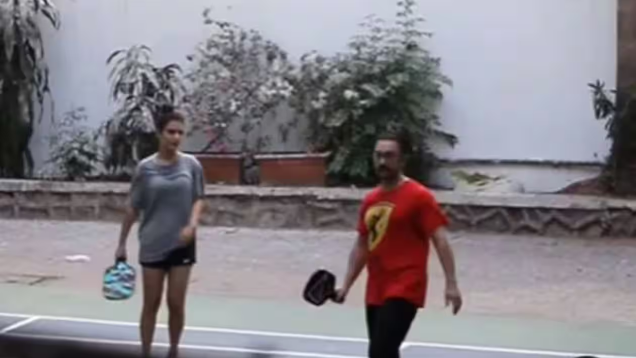 Amir Khan and Fatima Sana Shaikh Playing Pickleball