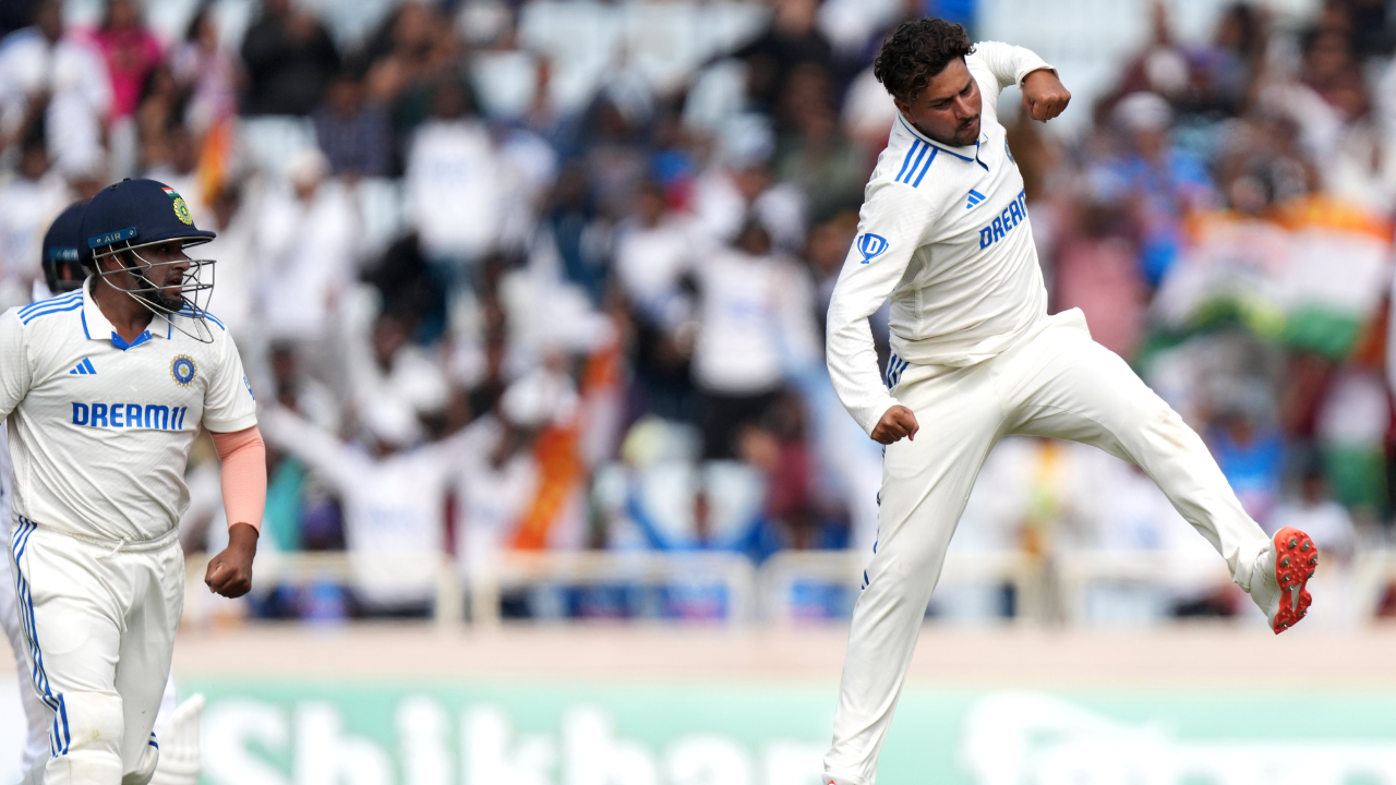 Sarfaraz Khan and Kuldeep Yadav during India vs England, fourth Test in Ranchi.