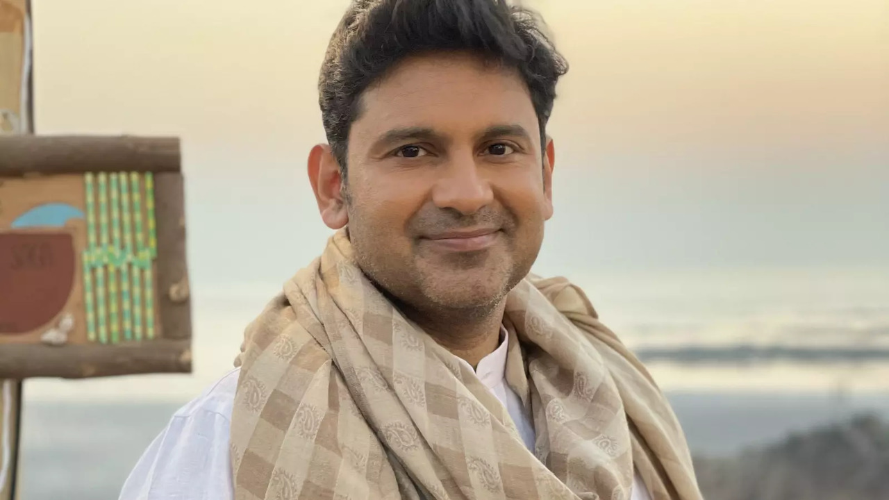 Manoj Muntashir Birthday Special