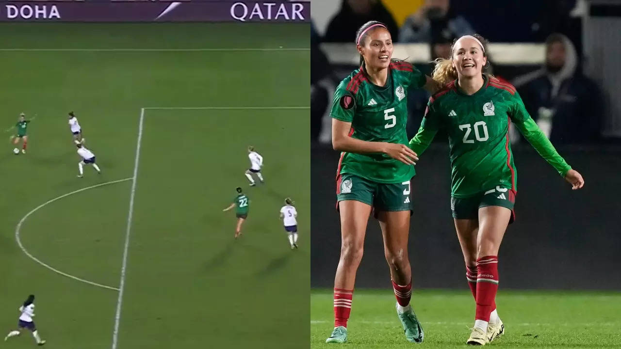 Mayra Pelayo celebrates her wonder strike with Karen Luna