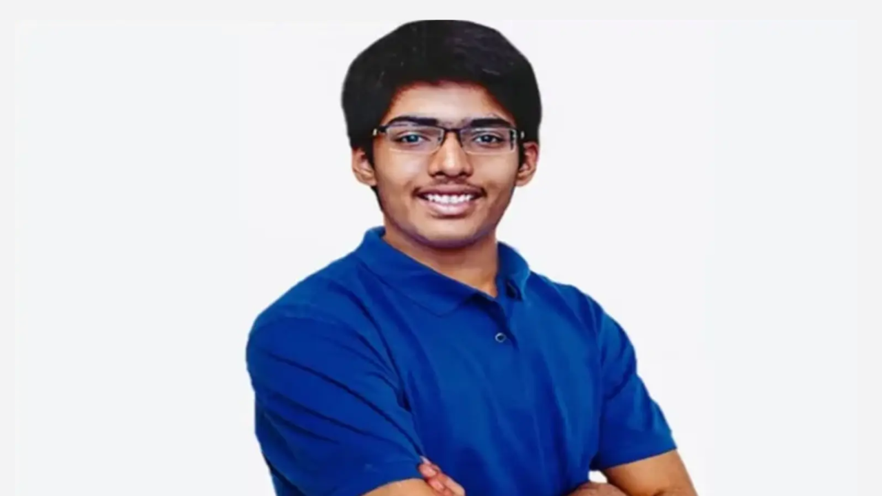 JEE Advanced Topper Chirag Falor Ditched IIT to Join This College, Here's Why