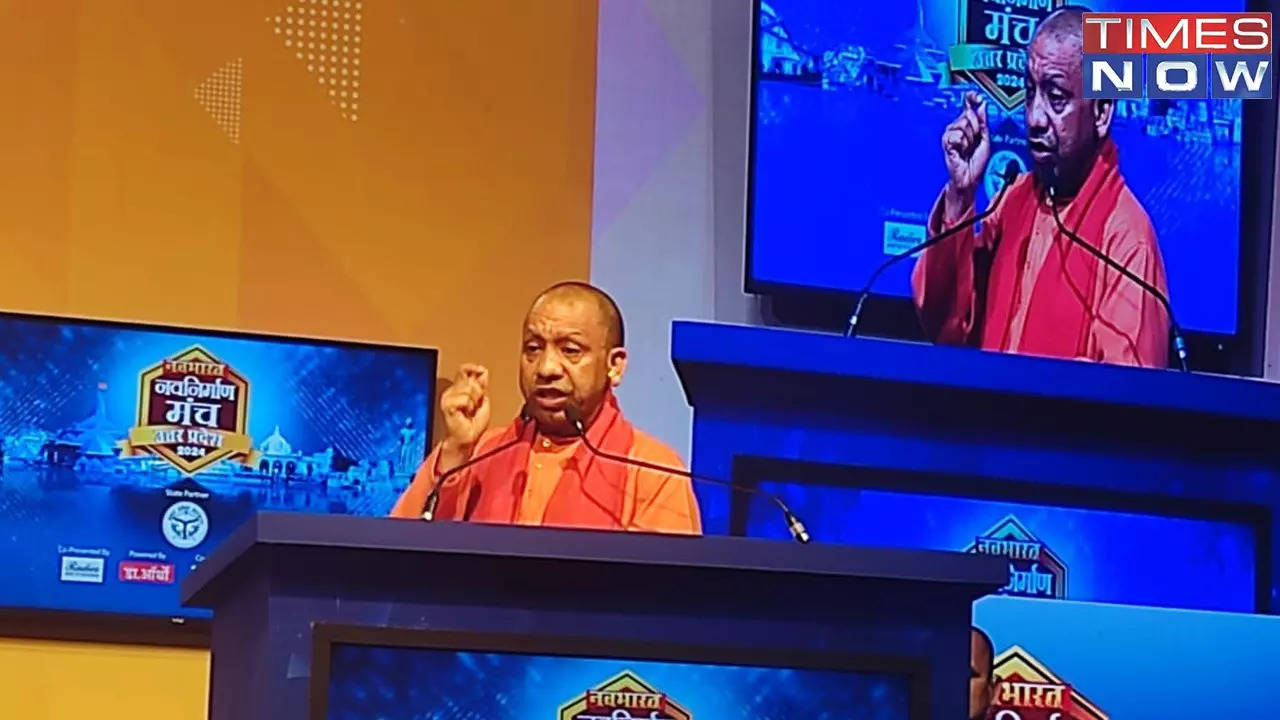 yogi adityanath at navbharat navnirman manch