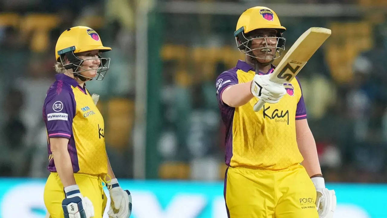 UP Warriorz batters Alyssa Healy and Kiran Navgire against Mumbai Indians on Wednesday at M. Chinnaswamy Stadium.