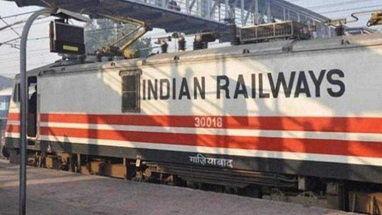 Railway union seeks OPS, threatens to stop trains