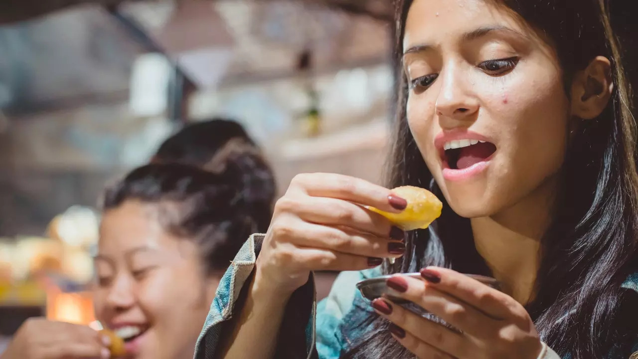 The Pani Puri seller was forced to ask random customers for marriage proposals. | Representative image: Getty/Canva Pro