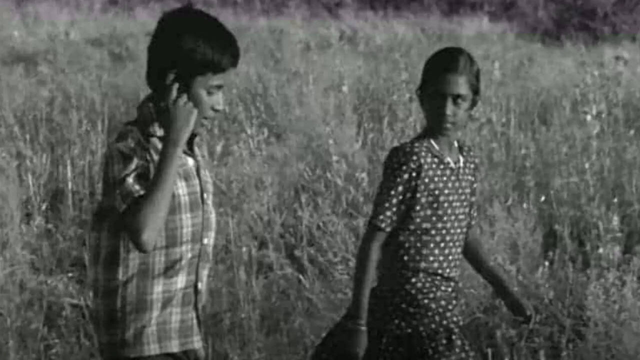  பருத்திவீரன் குட்டி முத்தழகை நினைவிருக்கா? இப்ப பெரிய பெண்ணாக எப்படி இருக்காங்க பாருங்க! 