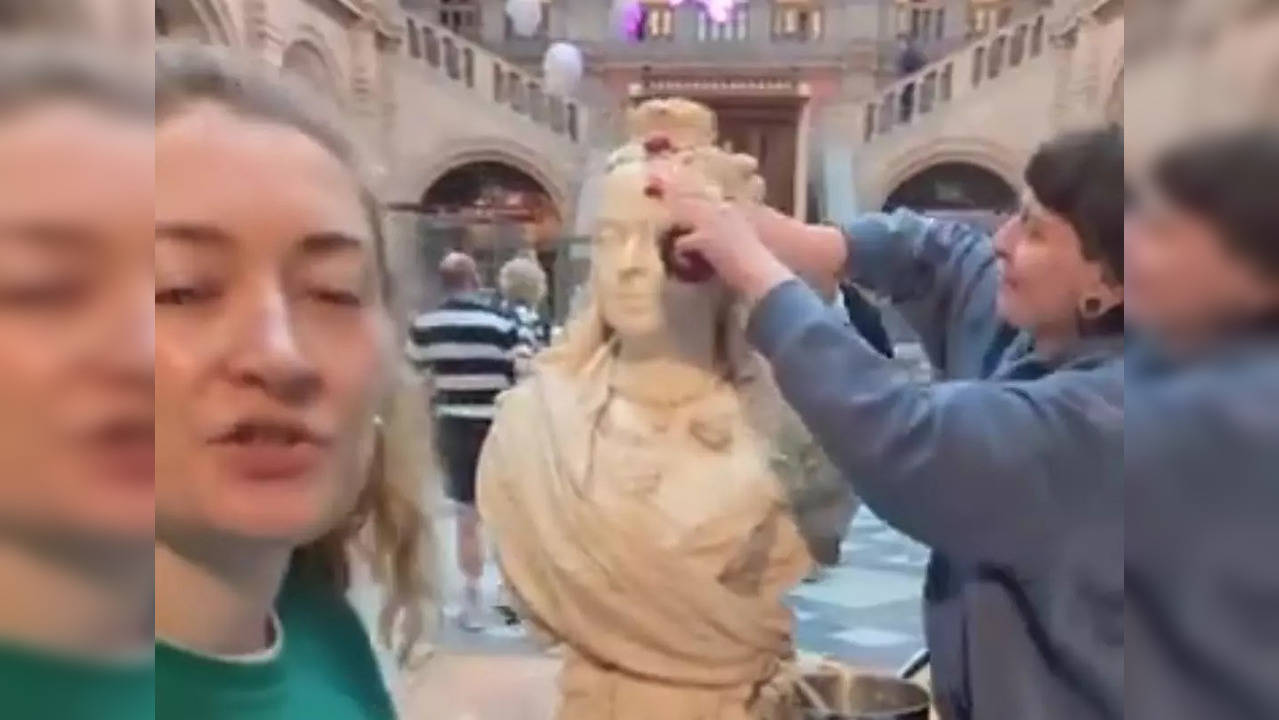 Queen Victoria statue hit by vandals days after King Charles