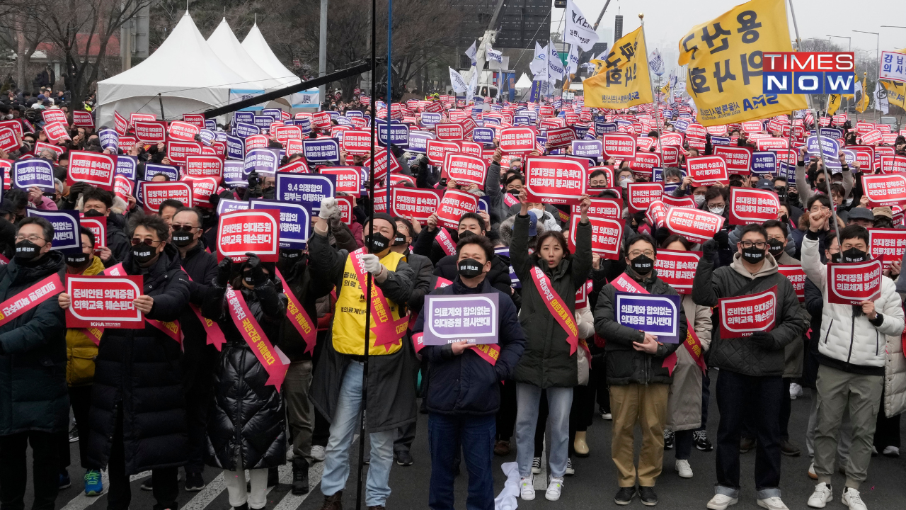 South Korea To Suspend Medical Licenses Of Protesting Doctors