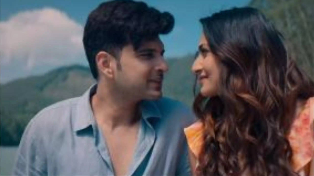 Karan Kundrra, Erica Fernandes Share a Fun BTS From Recent Collaboration For 'Love Adhura'