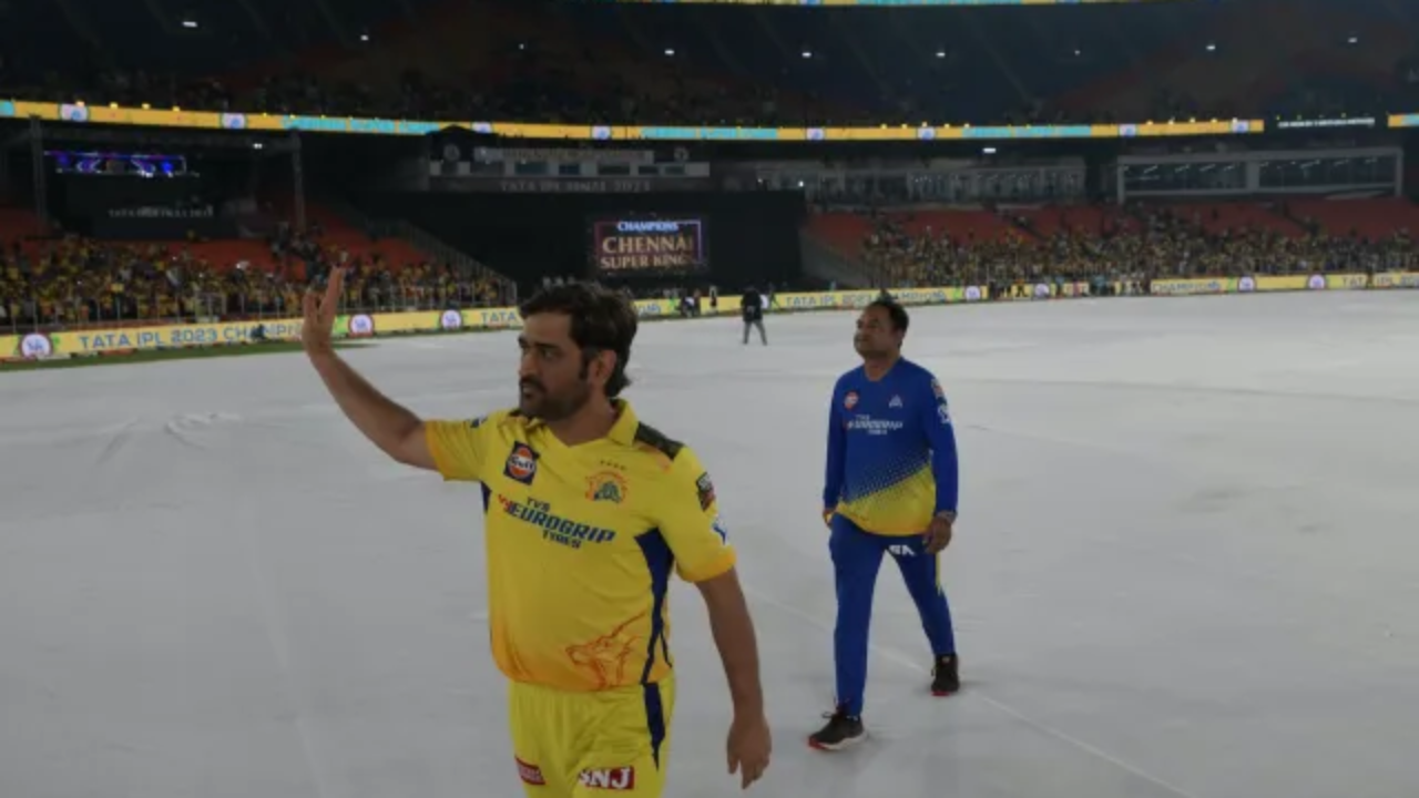 MS Dhoni IPL Final AP(1)