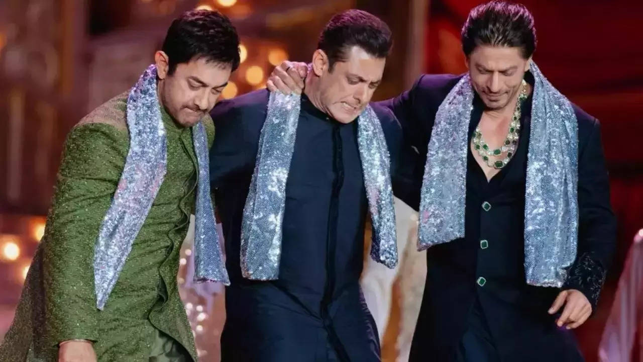 three khans dancing together