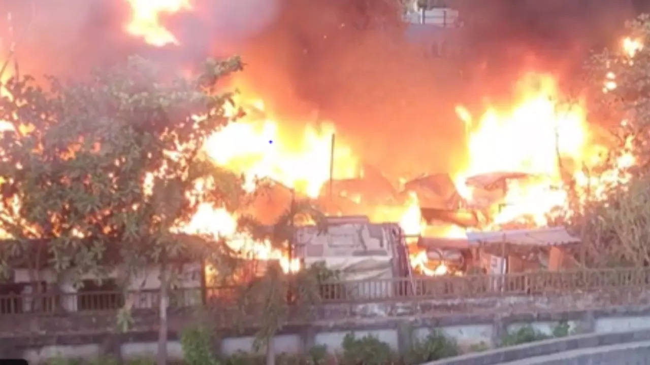 Mumbai: Fire Breaks Out In Scary Yard In Kadegaon