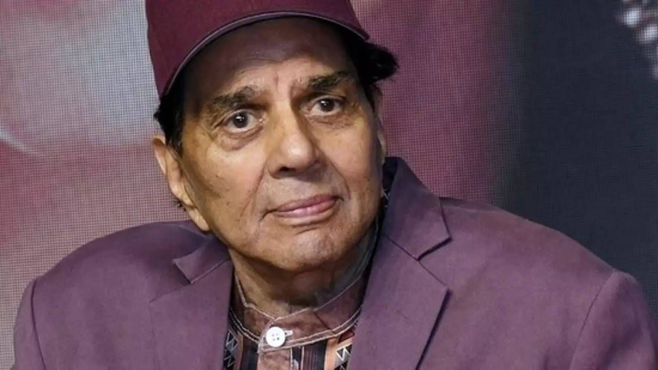 Dharmendra Is Steadily Recovering From Injury He Suffered While Dancing Two Weeks Ago: Report