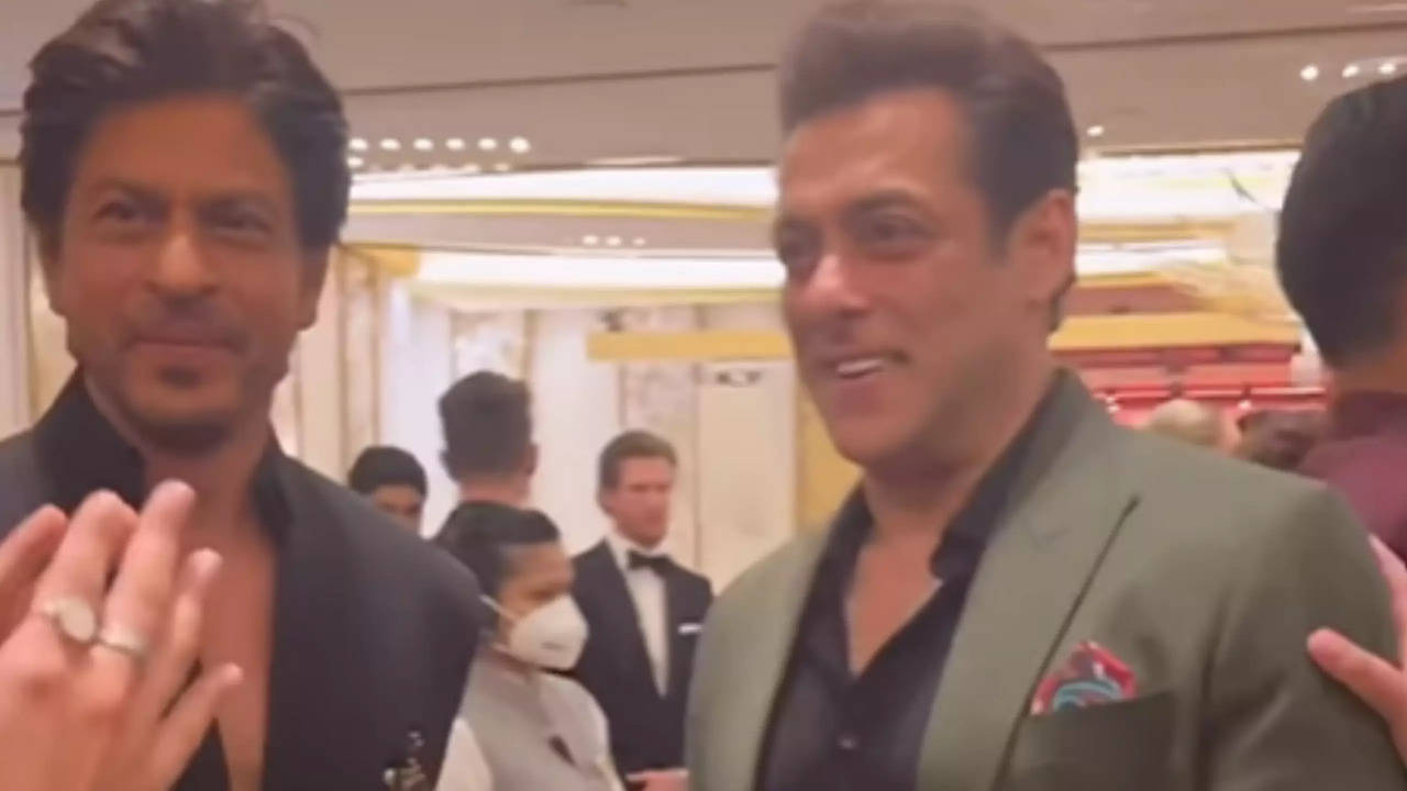 Karan Arjun Reunion? Shah Rukh Khan, Salman Khan Spotted Sharing A Hearty Moment At Ambani Dinner In Jamnagar