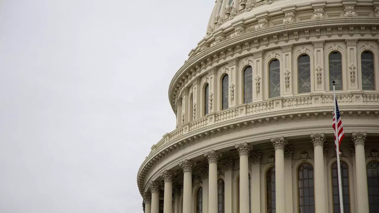 House passes $460 billion package of spending bills