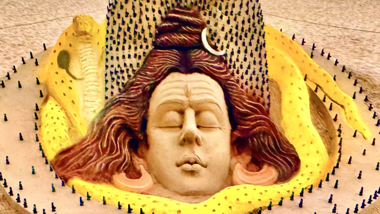 Sudarsan Pattnaik’s Sand Art