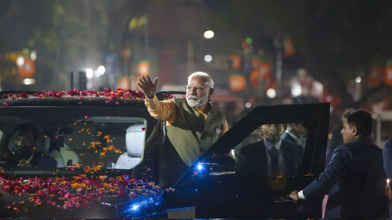 PM Modi holds roadshow (File Photo)