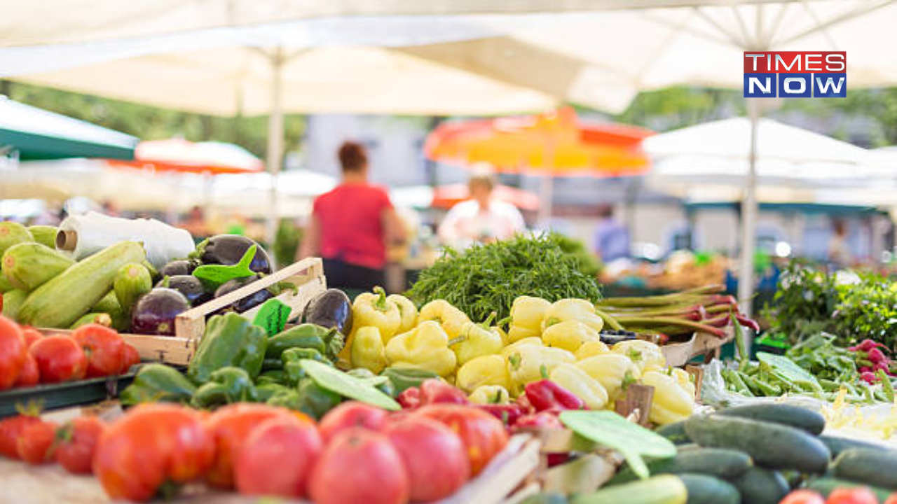 Pakistan Braces For Surge In Prices For Fruits, Vegetables Ahead Of Ramadan