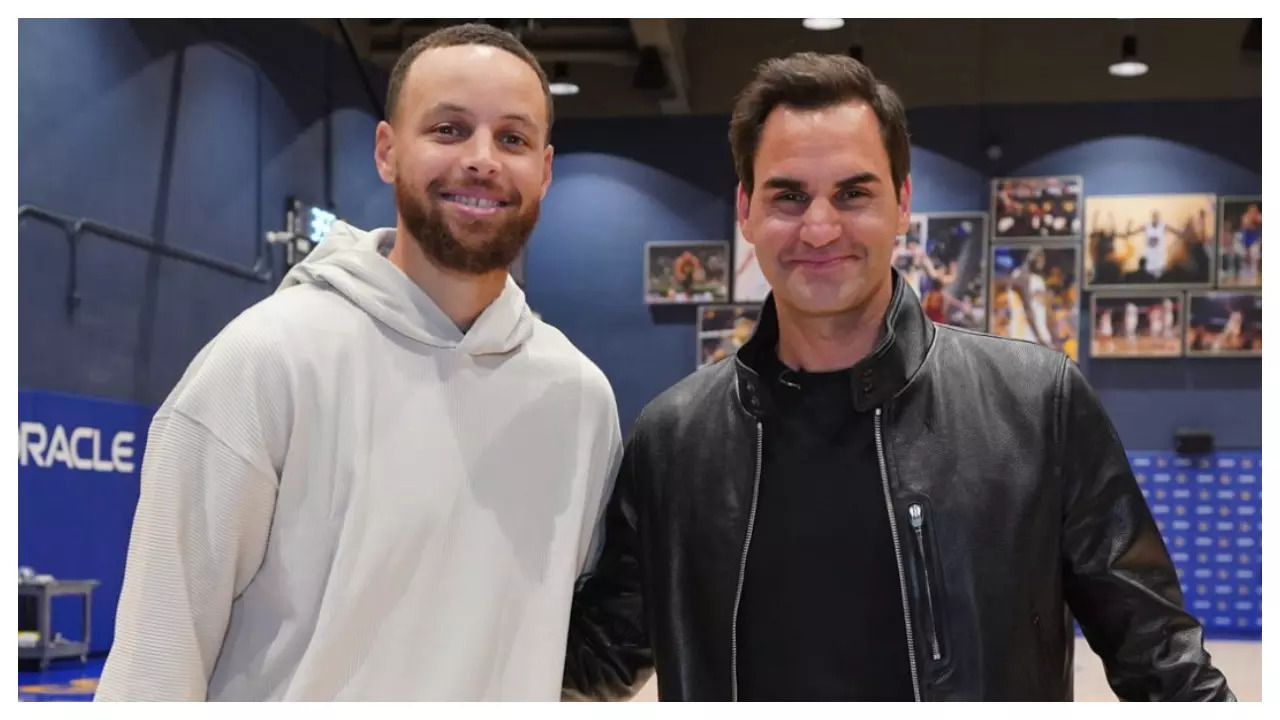 Roger Federer with Stephen Curry