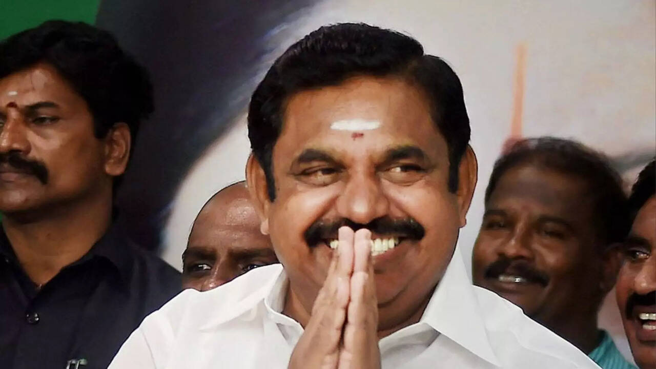  கட்சியை கலைத்துவிட்டு அதிமுகவில் இணைந்த தேசிய உழைப்பாளர் உழவர் கட்சித் தலைவர்.. 