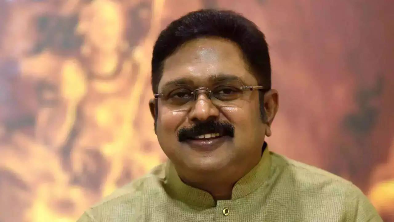 TTV Dinakaran with BJP