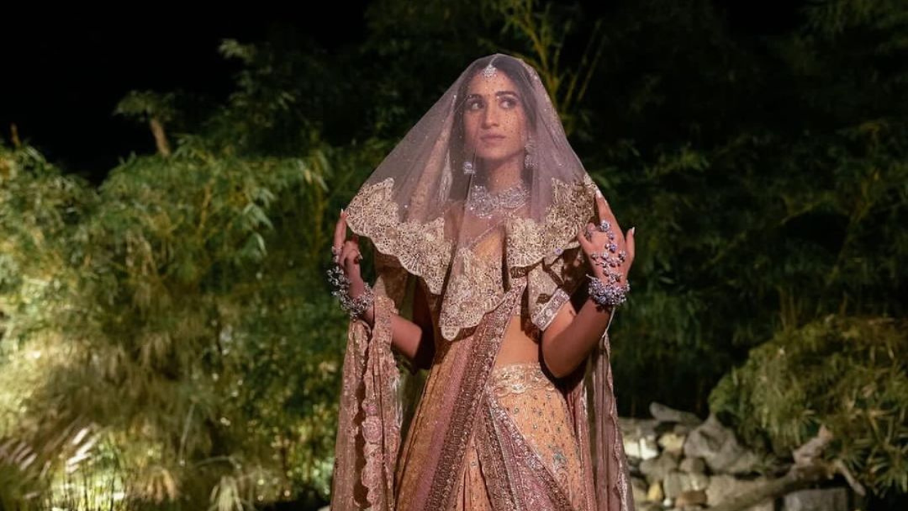 The new trend of dupatta veils