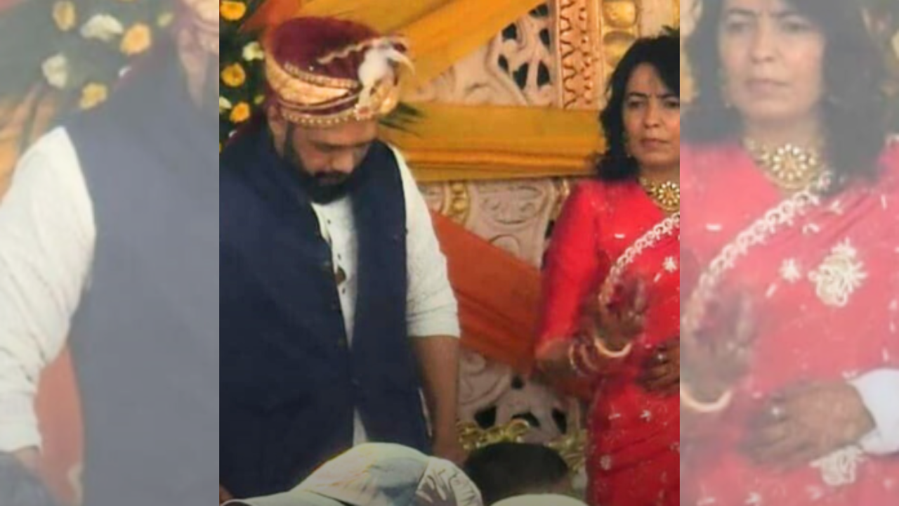 Tight security arrangements were in place on Tuesday morning in Delhi's Dwarka for the wedding of gangster Sandeep. (Credits: Instagram/@MirrorNow)