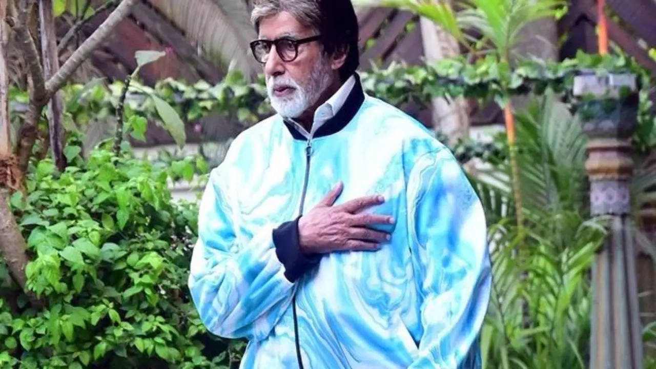 Want To Be Amitabh Bachchan's Neighbour? You Only Need Rs 25 Crore