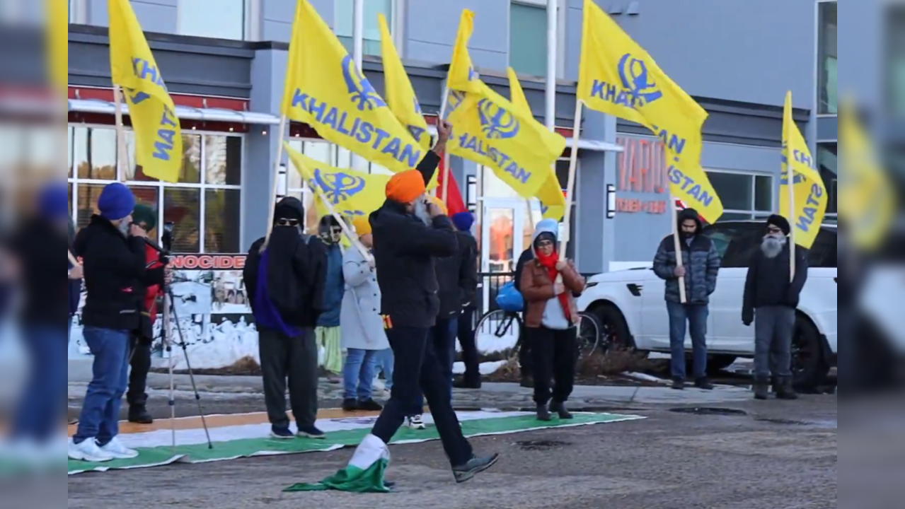 Pro-Khalistan Protesters Clash with Edmonton Police