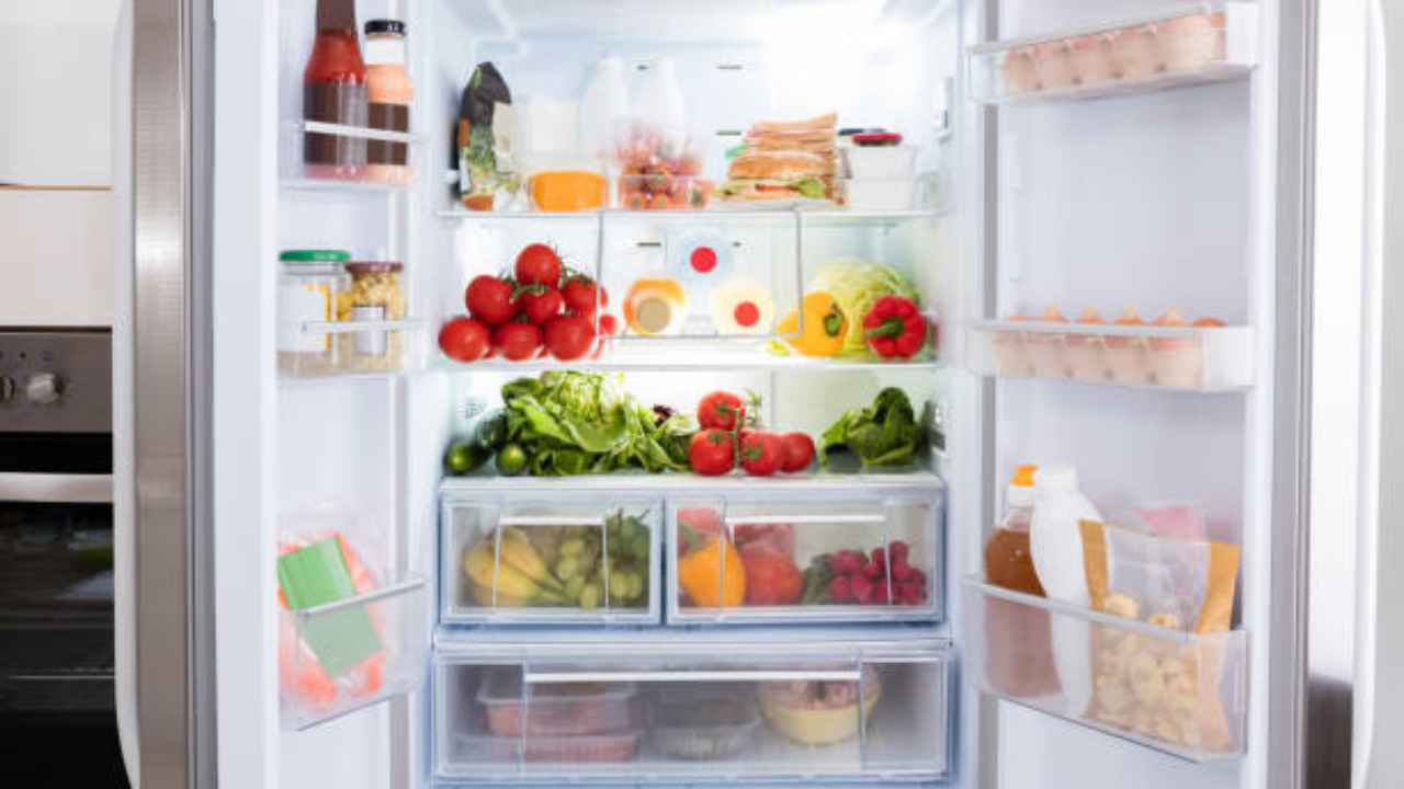 8 smart tips to store food longer time in the refrigerator