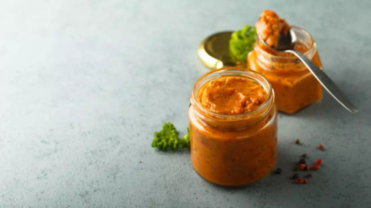 Spice Up Your Weight Loss Journey With 7 Flavourful Chutneys