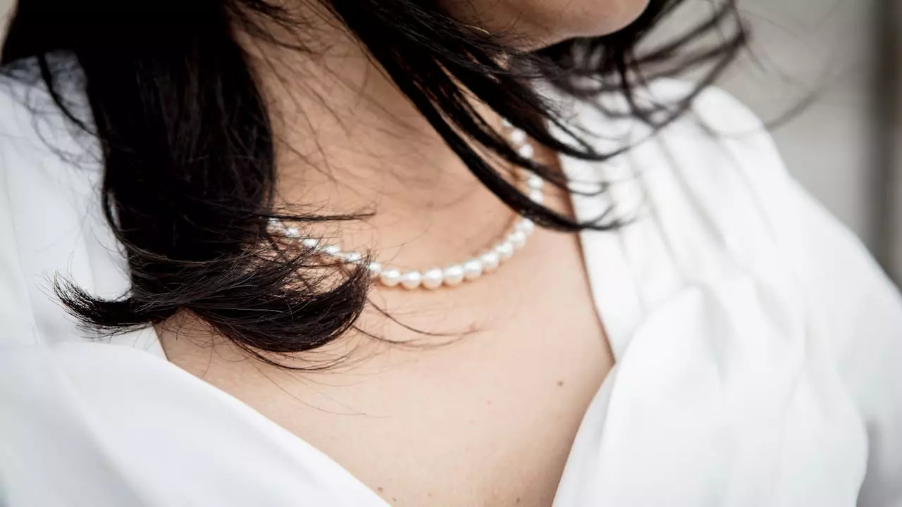 Pearls on weddings day