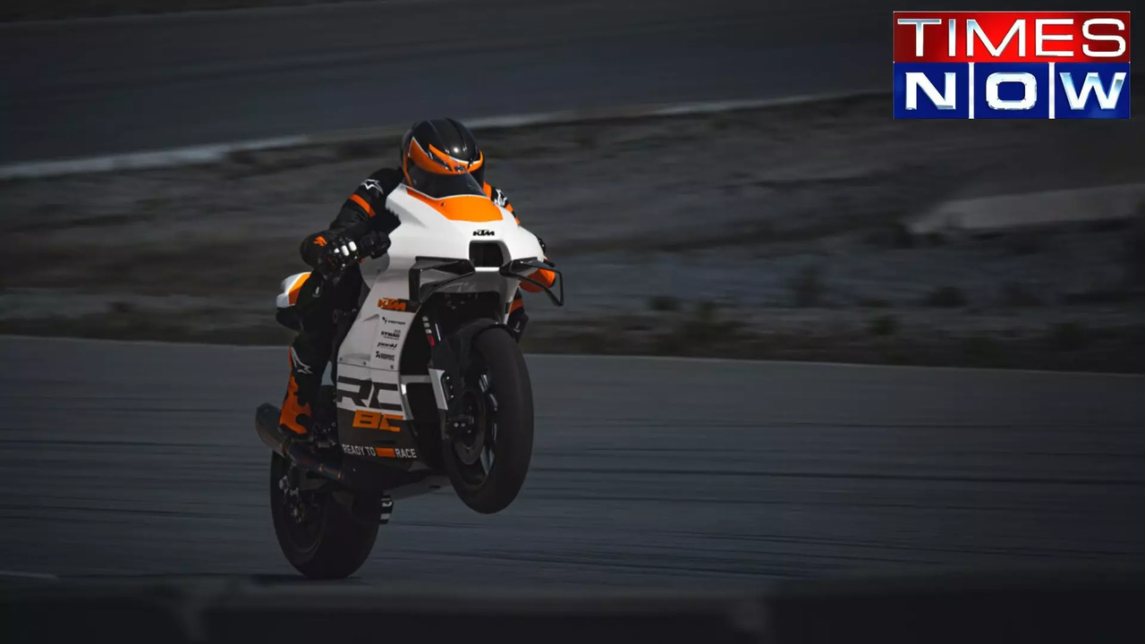 2024 KTM RC 8C Times Drive