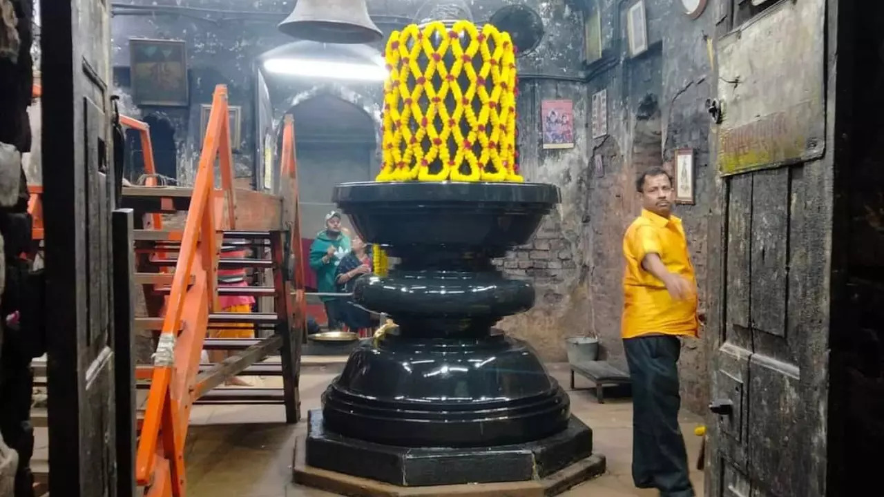 Mota Mahadev: A Towering Relic From Kolkata’s Glorious Past