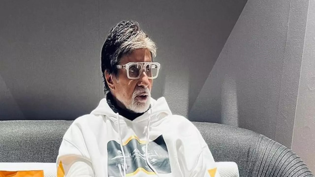 Amitabh Bachchan REACTS To Angioplasty Reports, Calls It 'FAKE News’