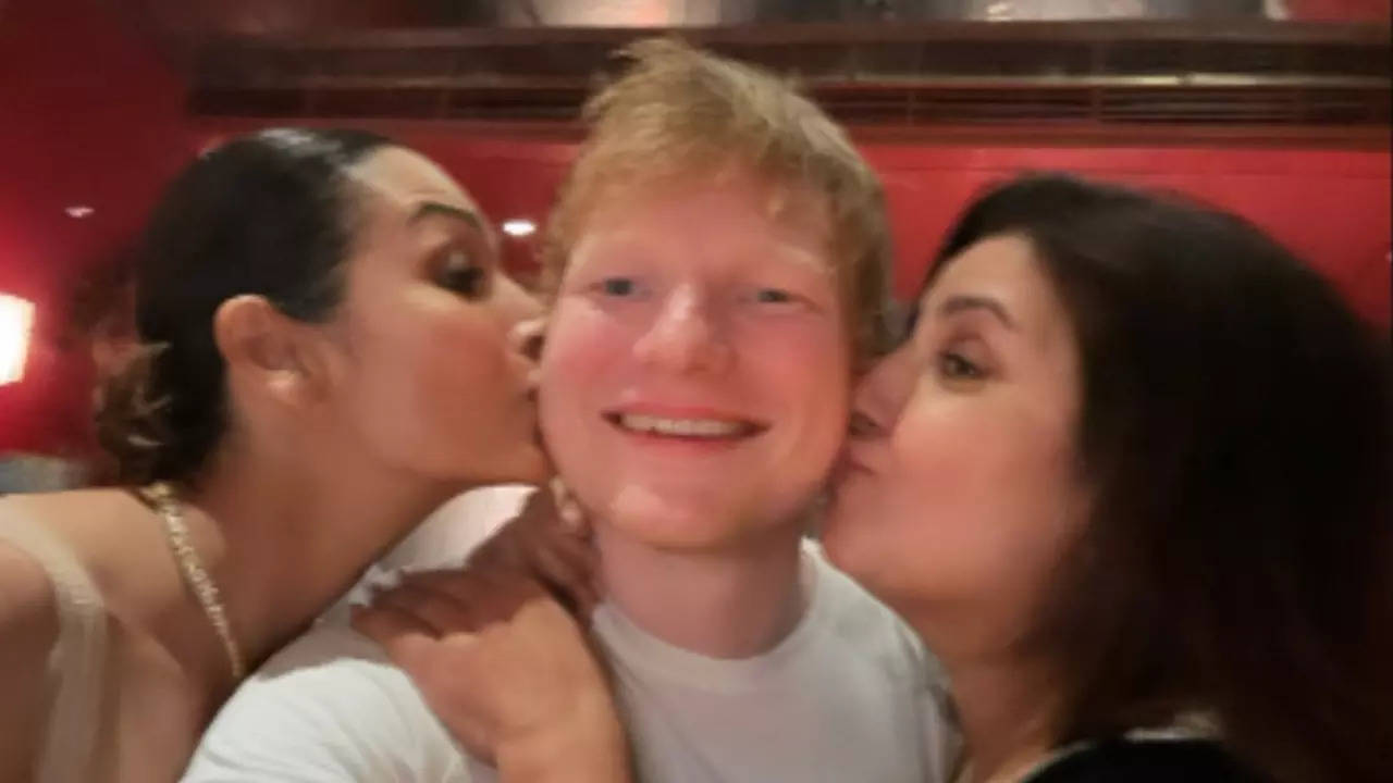 JDJ 11 Judges Malaika Arora-Farah Khan Kiss Ed Sheeran In Unseen Pic