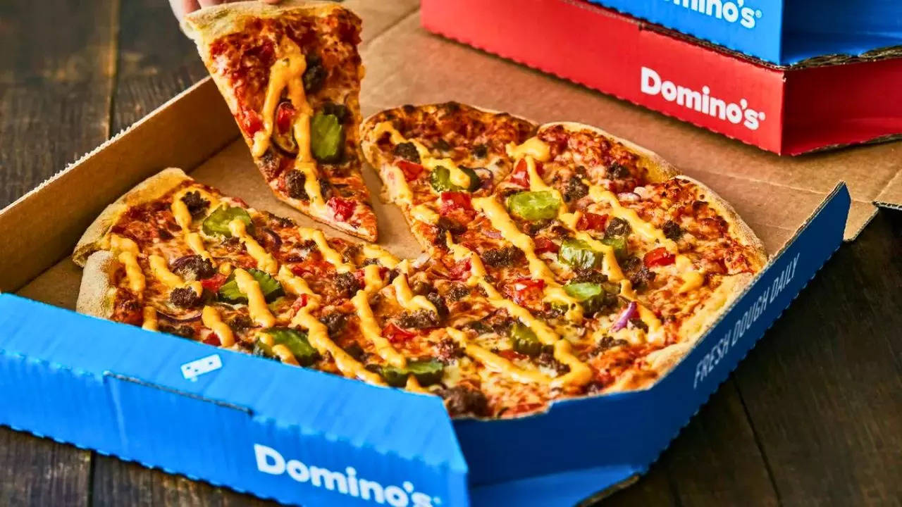 Dominos Down? Users Report Outage, Pizza Delivery App 'Not Working Or Taking Order'