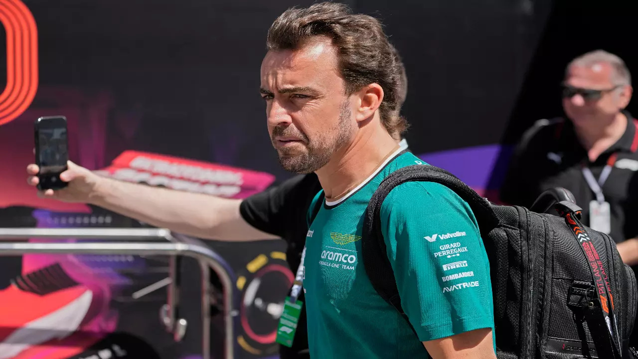 Aston Martin Boss Fuels Massive Fernando Alonso Future Speculation