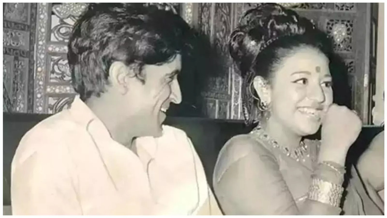 Javed Akhtar On How Alcoholism Ruined His First Marriage To Honey Irani: ‘If I Would've Been A Sober Person…’