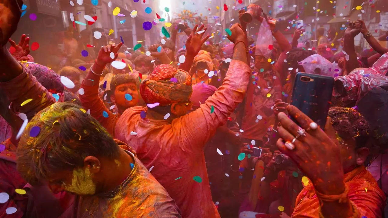 Holi 2024